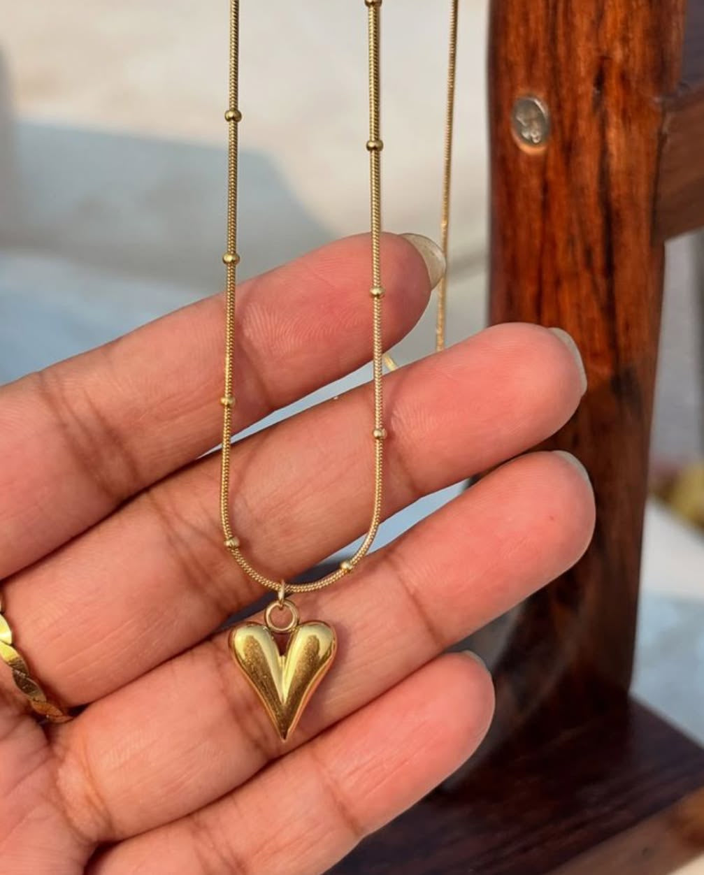 Heart decor necklace