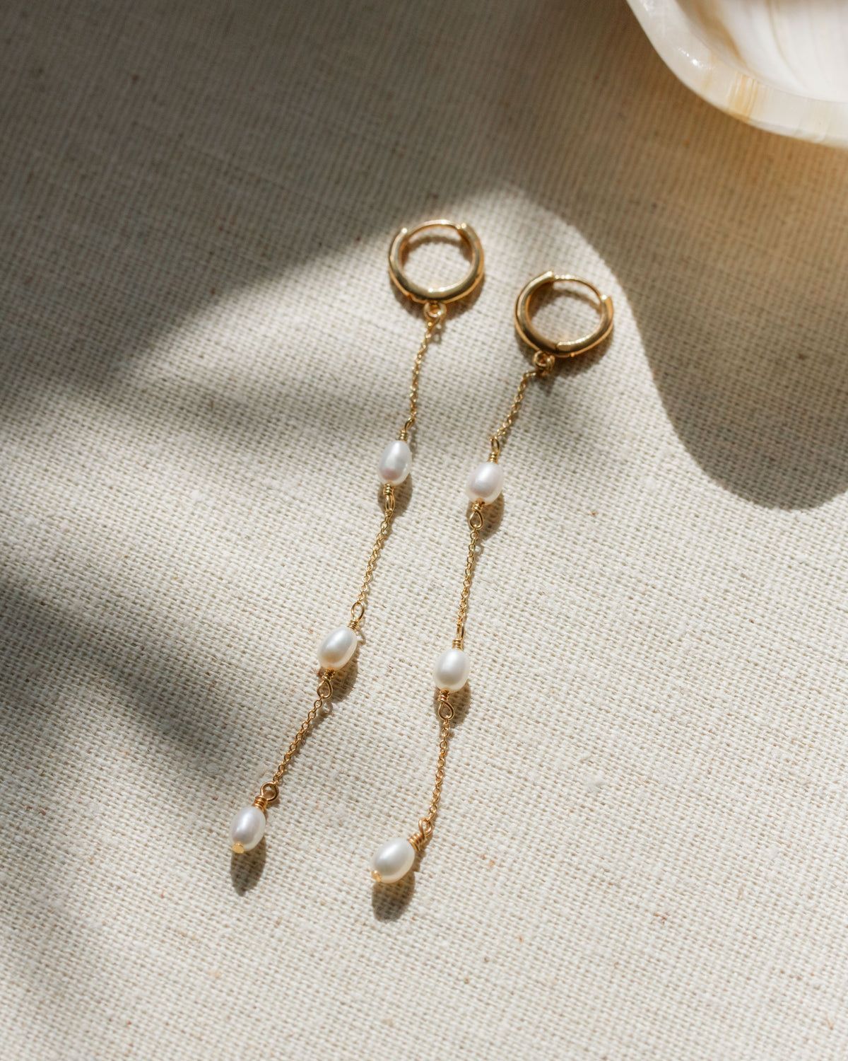 Pearl drop earrings