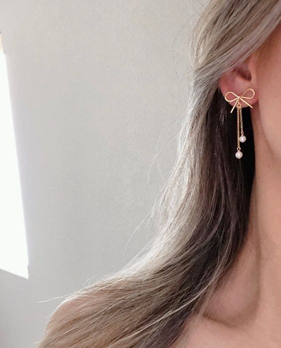 Bow dangle pearl earrings