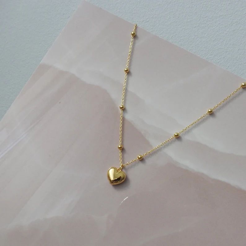 Heart decor necklace