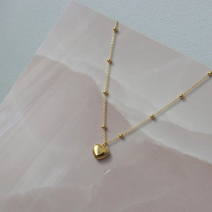 Heart decor necklace