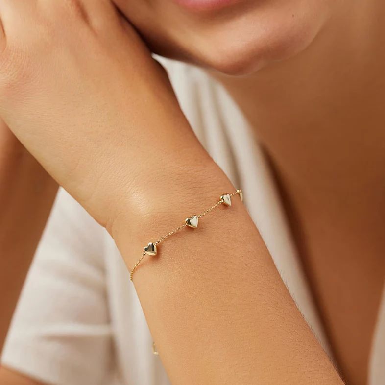 Heart to heart chain bracelet
