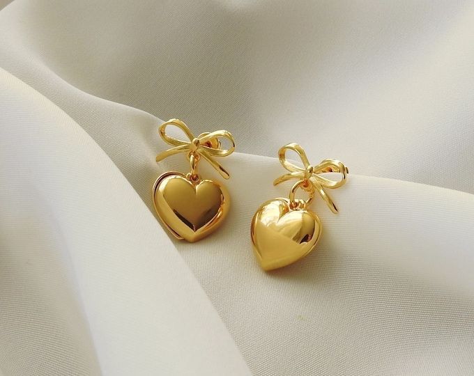 Bella heart knot earrings