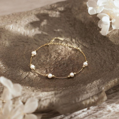 Dainty pearl  chain bracelet