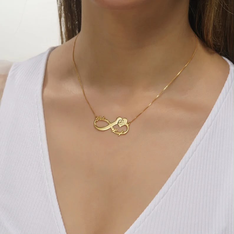 Personalized Infinity Name Necklace – Custom Names & Engraved Photo Pendant
