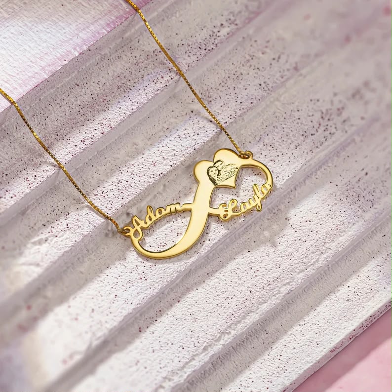 Personalized Infinity Name Necklace – Custom Names & Engraved Photo Pendant